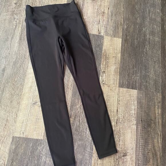 Fabletics Trinity Motion365+ High-Waisted Legging - Picture 2 of 7